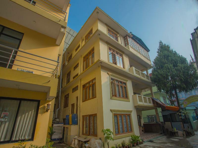 Oyo 255 White Zambala Hotel Catmandu Exterior foto